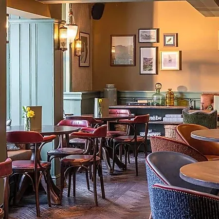 Royal Oak At Keswick Hotel